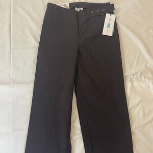 Future Collective. Women's straight cut pants in dark brown. Size 4.